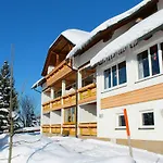 Haus Loeger Pyhrn Priel ווינדישגרסטן